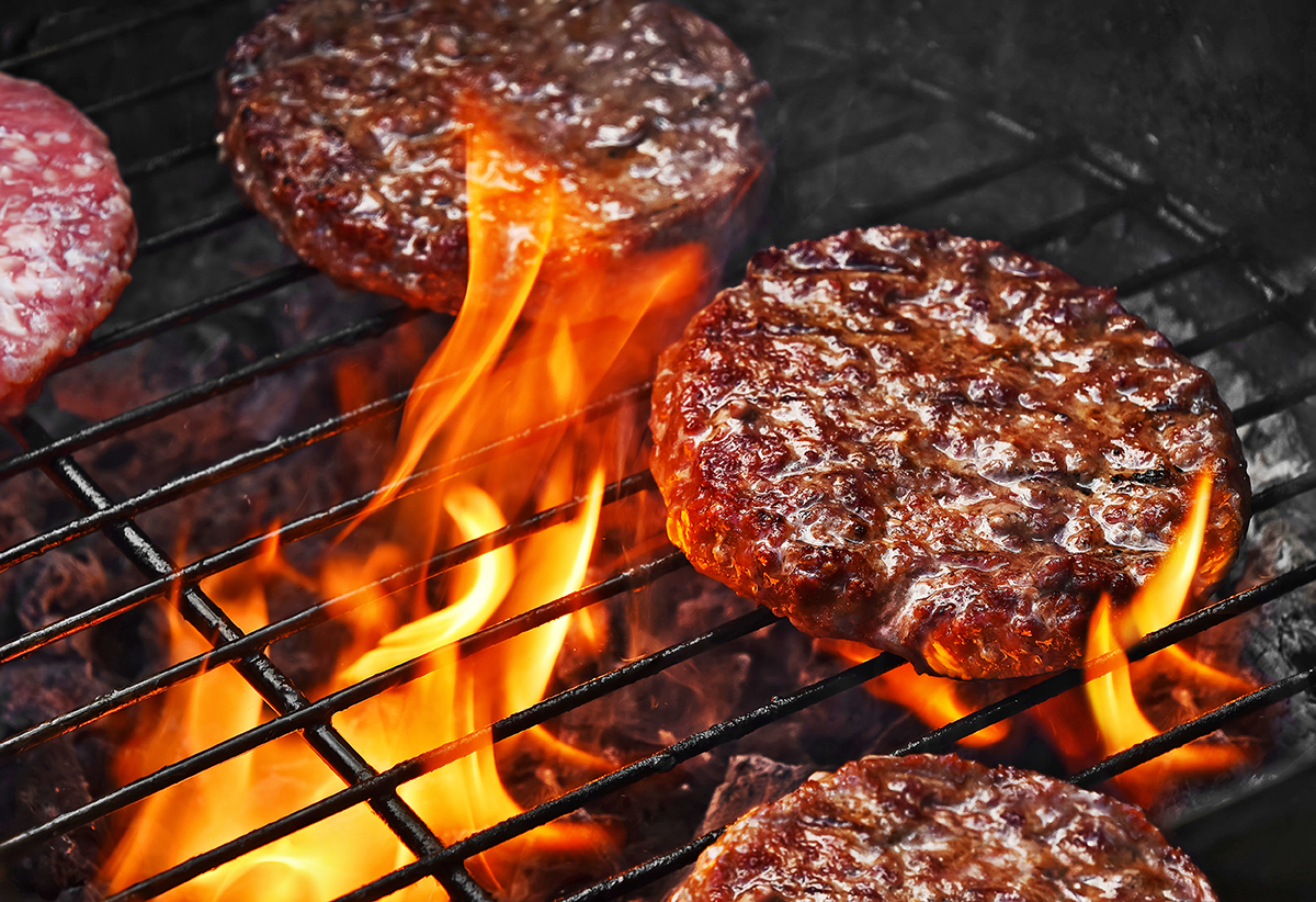 Rindfleisch Pattys am Grill